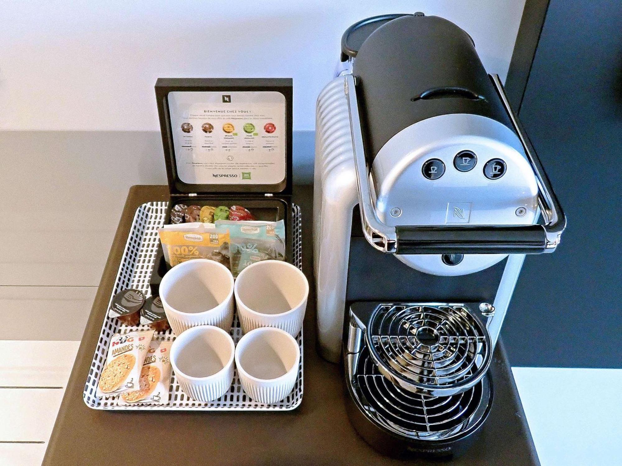 Отель Ibis Styles Geneve Carouge Экстерьер фото