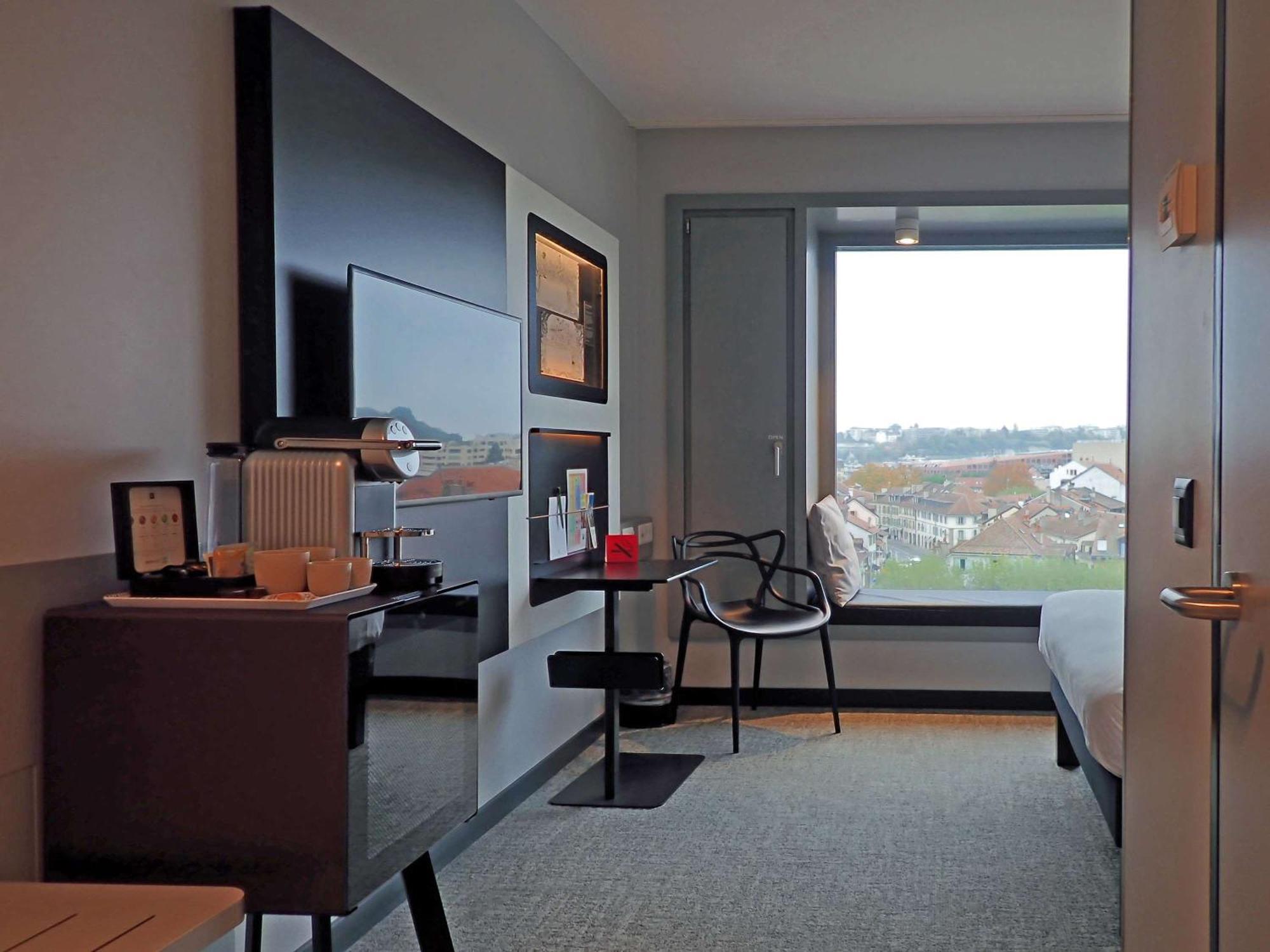 Отель Ibis Styles Geneve Carouge Экстерьер фото
